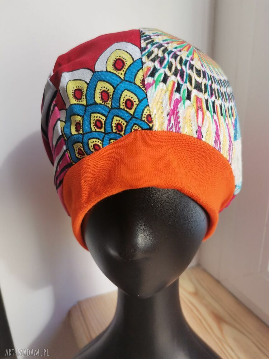 Czapka damska patchworkowa boho - kolorowa na podszewce i rozciągliwa