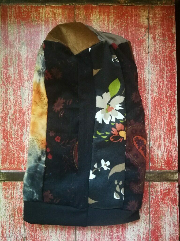 Wiosenna czapka damska folk Smerfetka - patchwork na podszewce