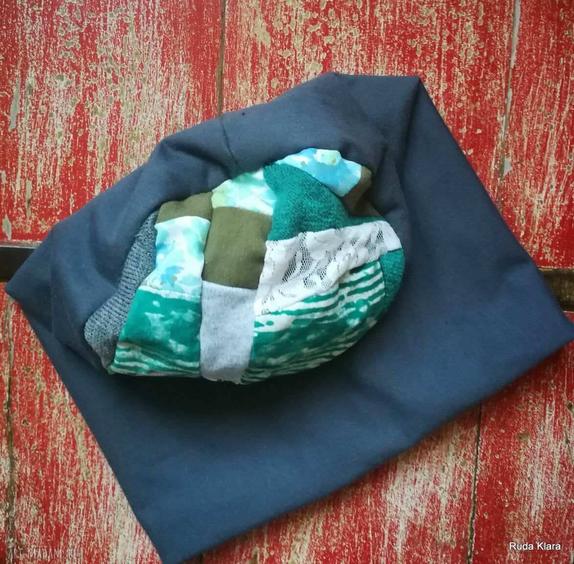 Szara czapka damska handmade - patchworkowa wiosenna na podszewce (59 cm)