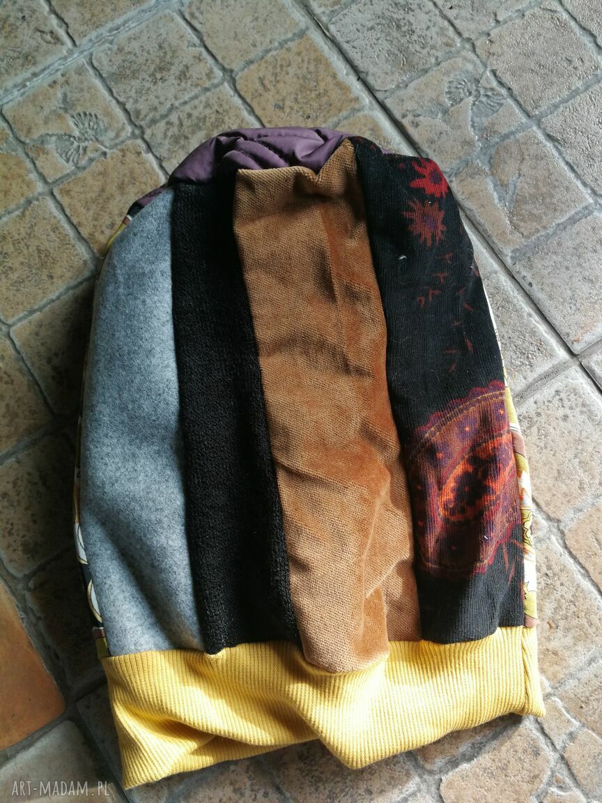 Czapka damska patchworkowa Smerfetka na podszewce - miękka i lekko rozciągliwa