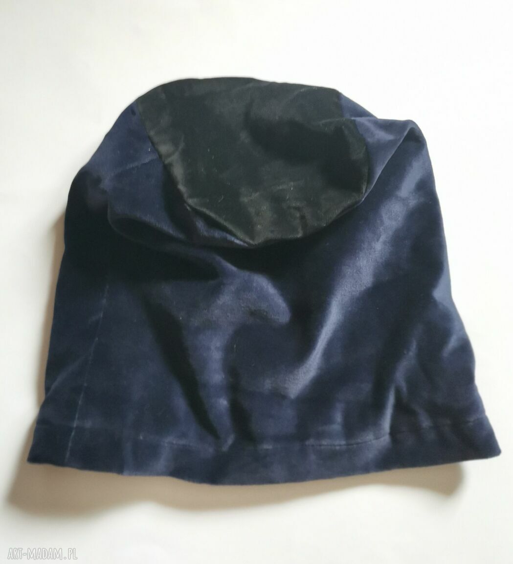 Aksamitna czapka damska granatowo-czarna na podszewce - styl handmade