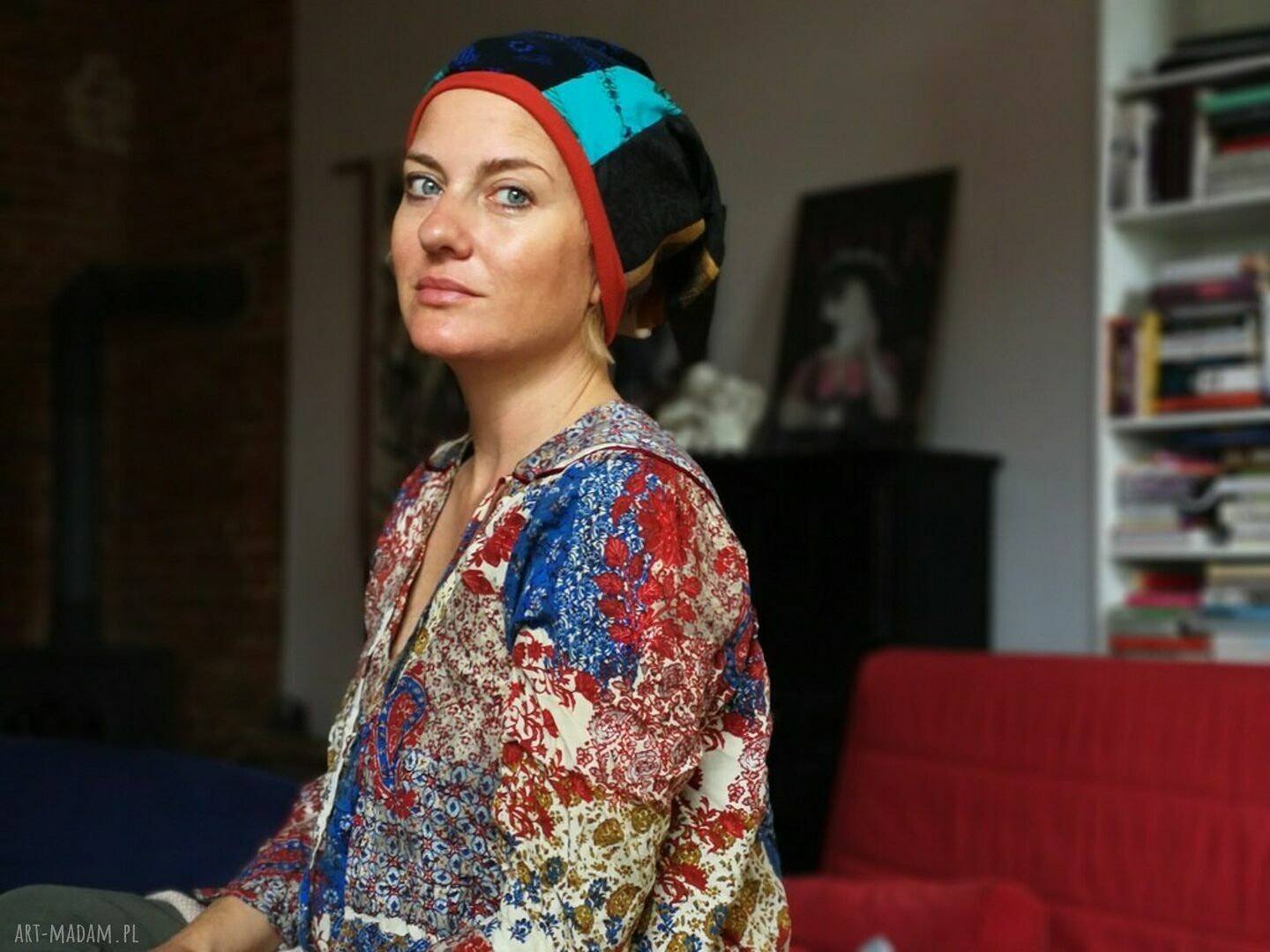 Czapka damska Smerfetka patchworkowa na podszewce - ręcznie szyta