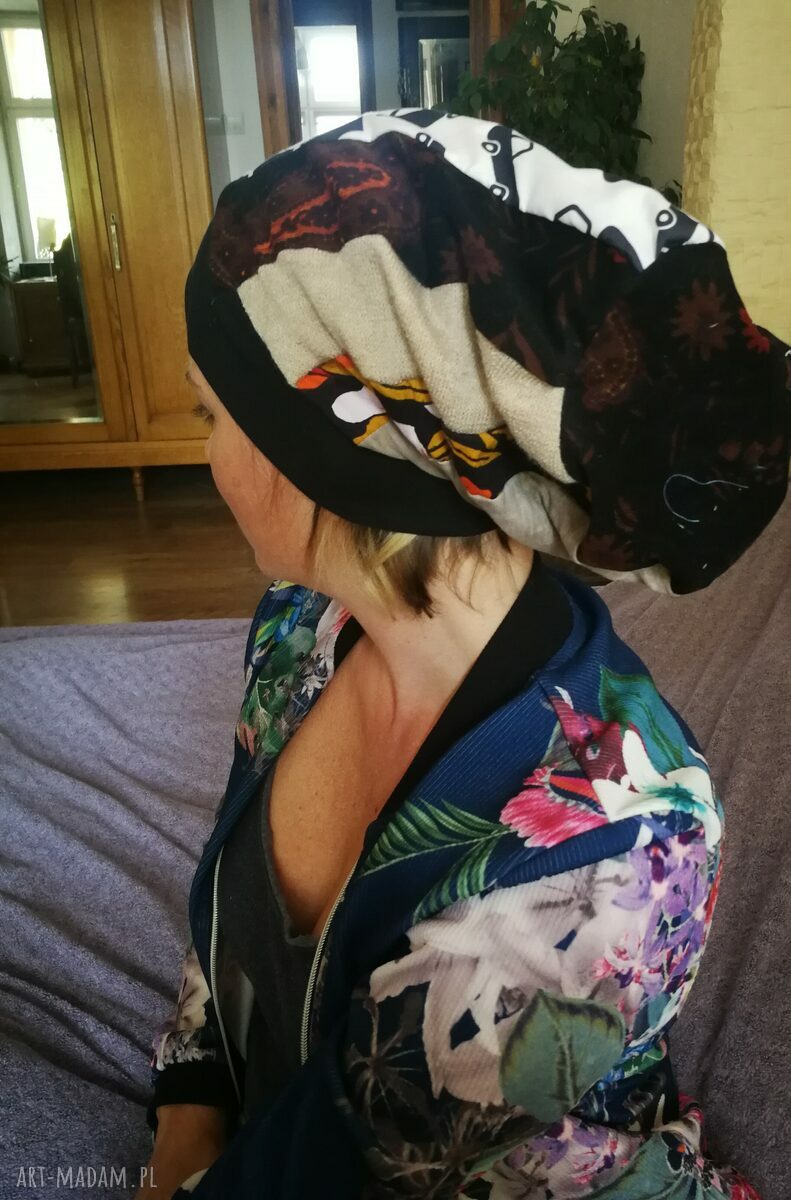 Czapka damska patchworkowa Smerfetka na podszewce - miękka i lekko rozciągliwa