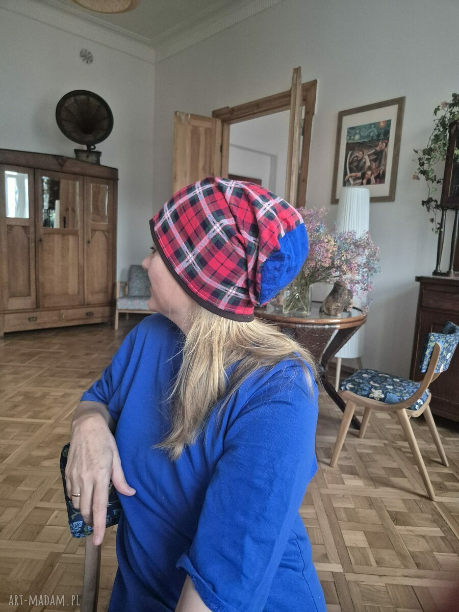 Czapka damska w kratkę folk na podszewce - rozmiar uniwersalny
