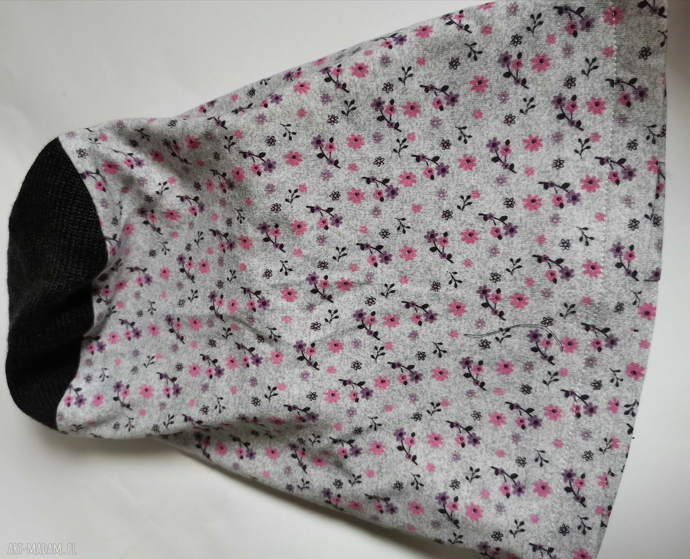 Czapka damska boho folk w kwiatki - wiosenna na podszewce