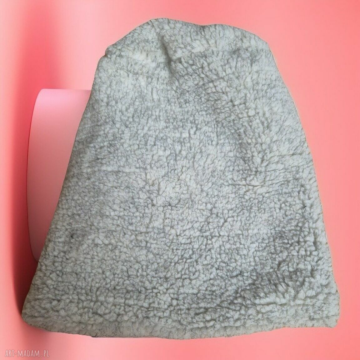 Czapka damska boho „Miś futrzak” - beżowa patchworkowa na podszewce