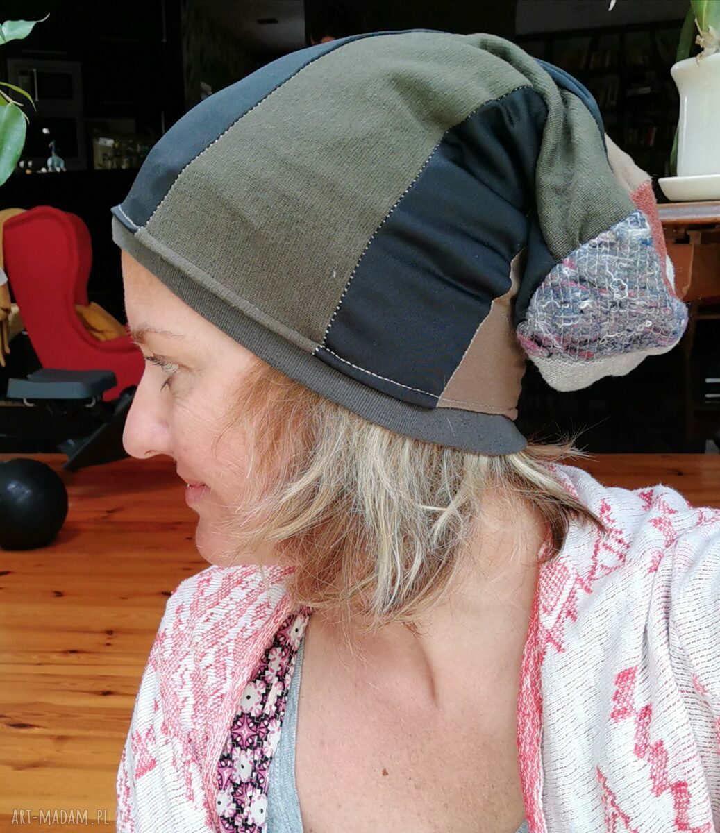 Czapka damska patchworkowa Smerfetka na podszewce - boho i etno, ręcznie szyta