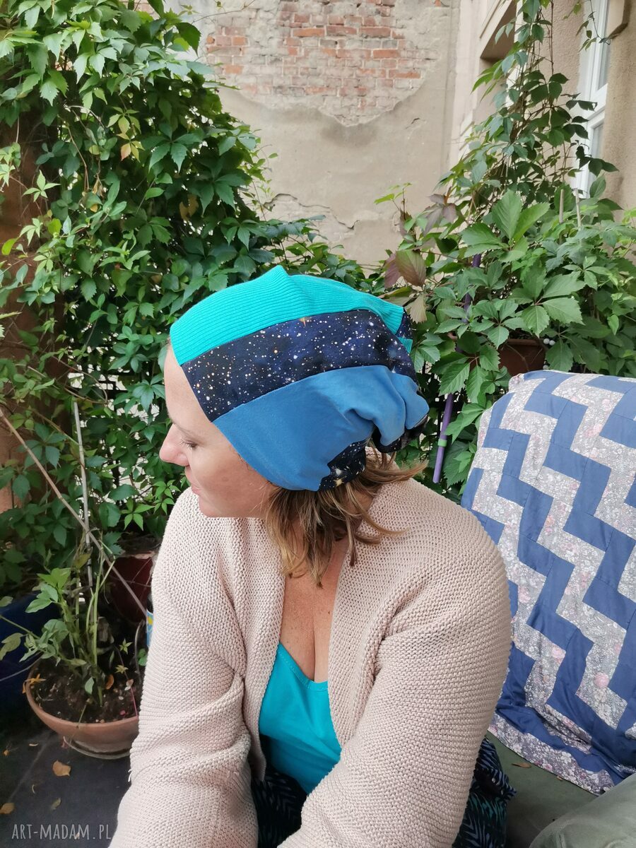Czapka damska patchworkowa Boho Etno Kosmos - przylegająca na podszewce