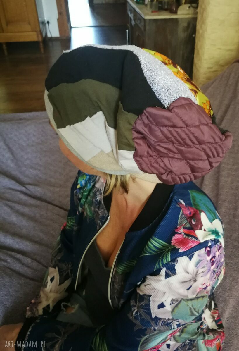 Czapka damska patchworkowa Smerfetka na podszewce