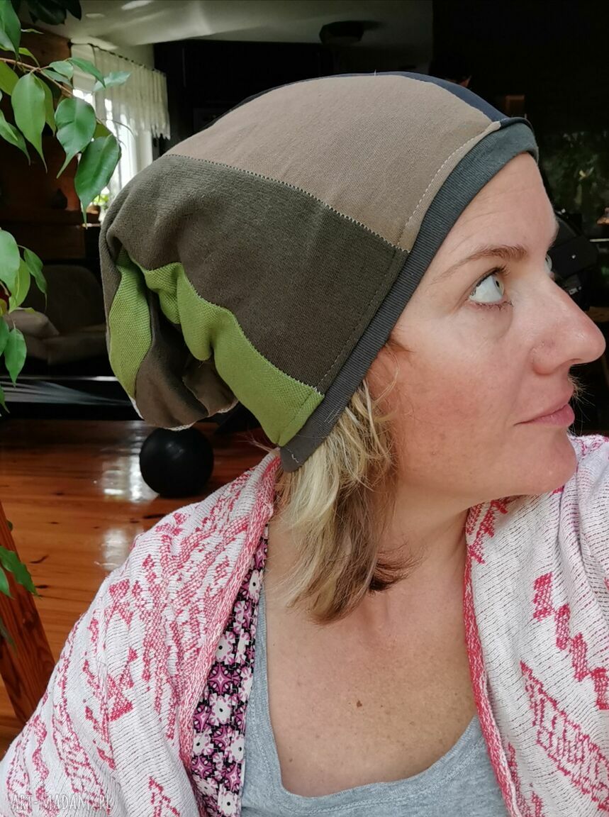 Czapka damska patchworkowa Smerfetka na podszewce - boho i etno, ręcznie szyta