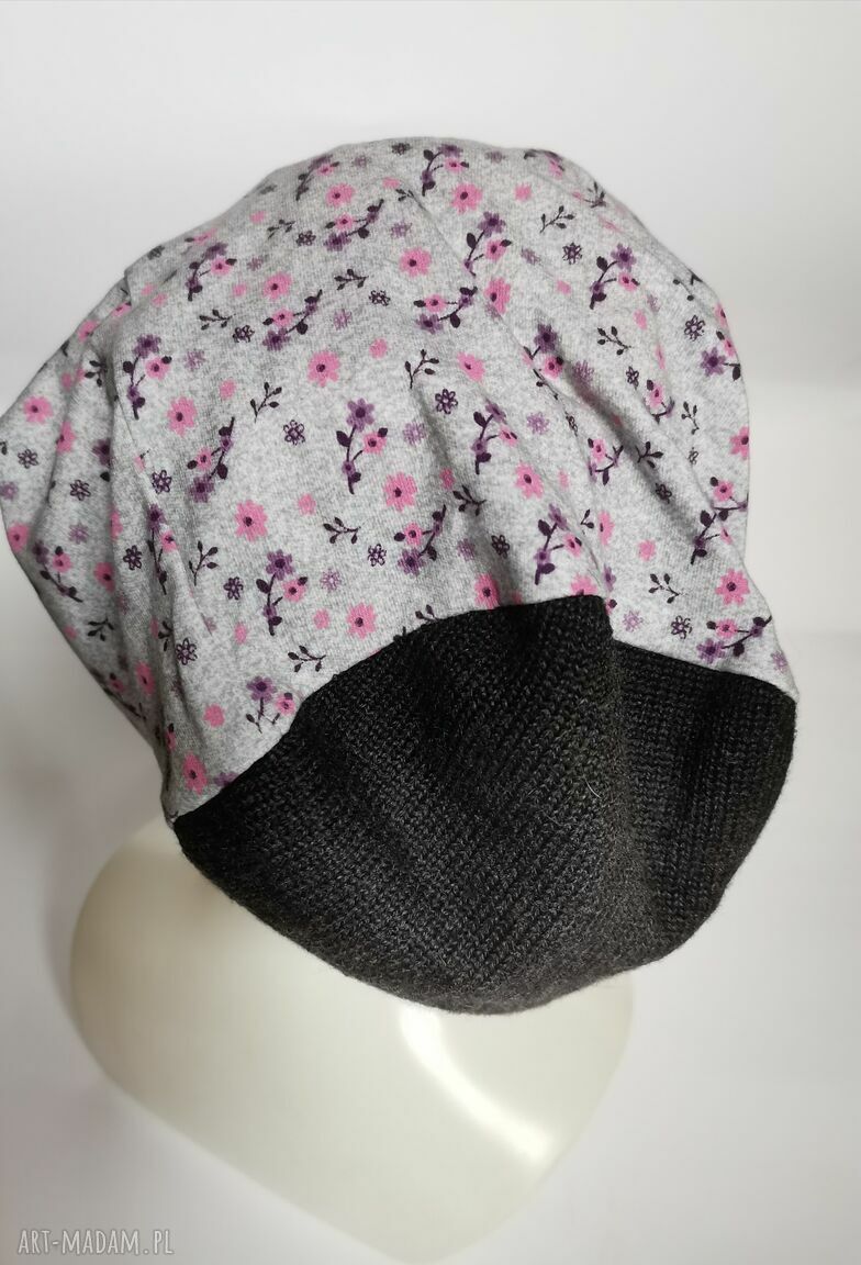 Czapka damska boho folk w kwiatki - wiosenna na podszewce