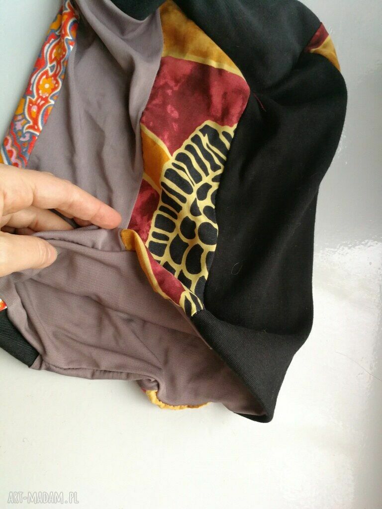 Czapka damska patchworkowa handmade etno-boho folk z motywem węża - na podszewce