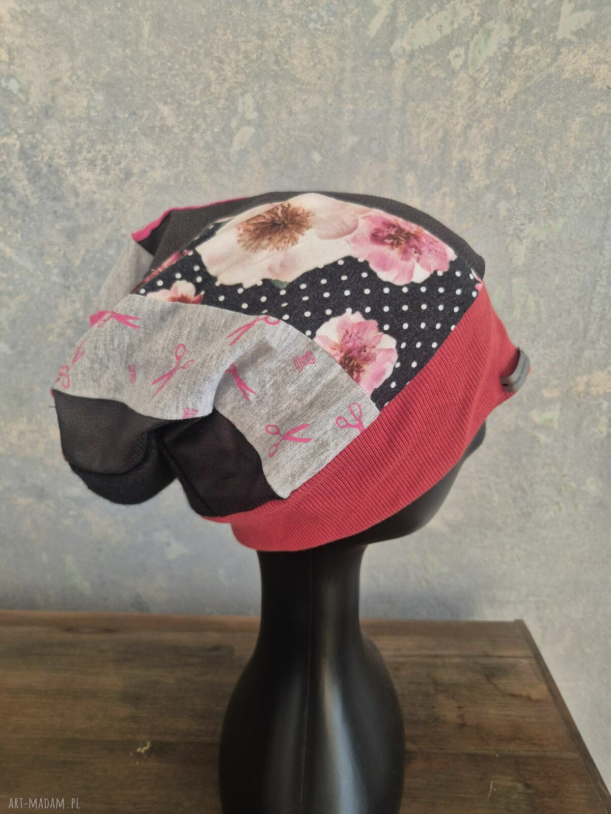 Czapka damska wiosenna handmade - rozmiar uniwersalny na podszewce