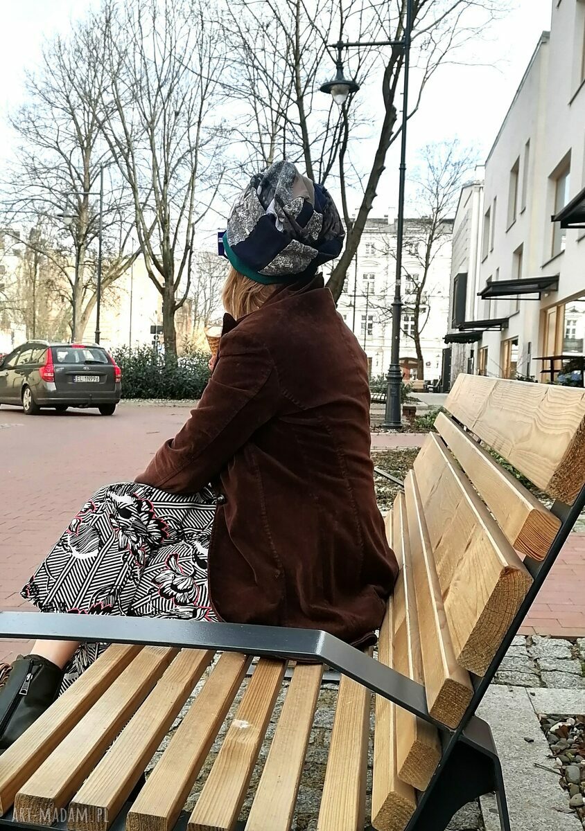 Czapka patchworkowa boho dla oryginalnych kobiet - uniwersalna na co dzień