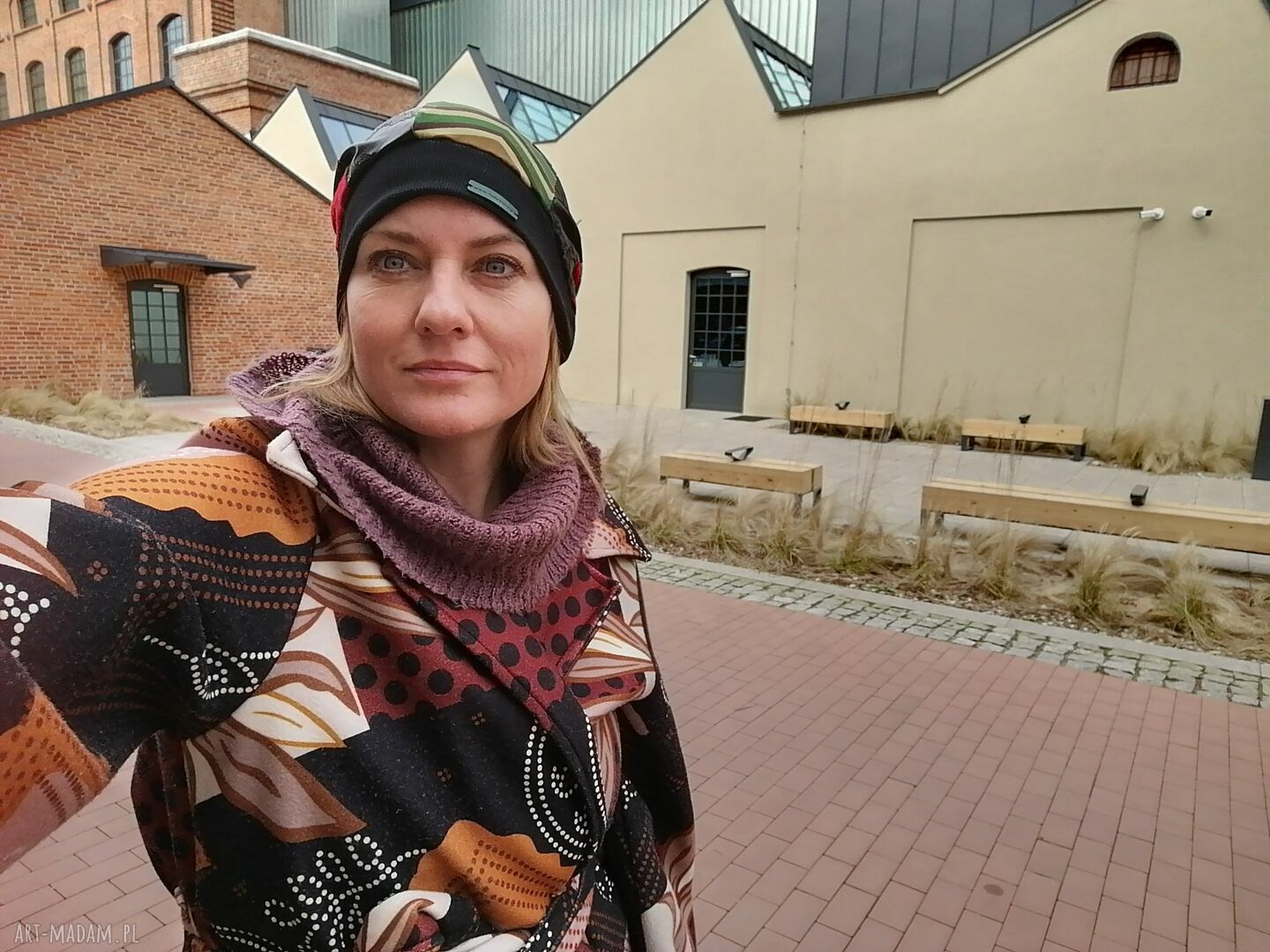 Czapka dla oryginalnych ludzi - patchworkowa, uniwersalna, na co dzień, długa smerfetka