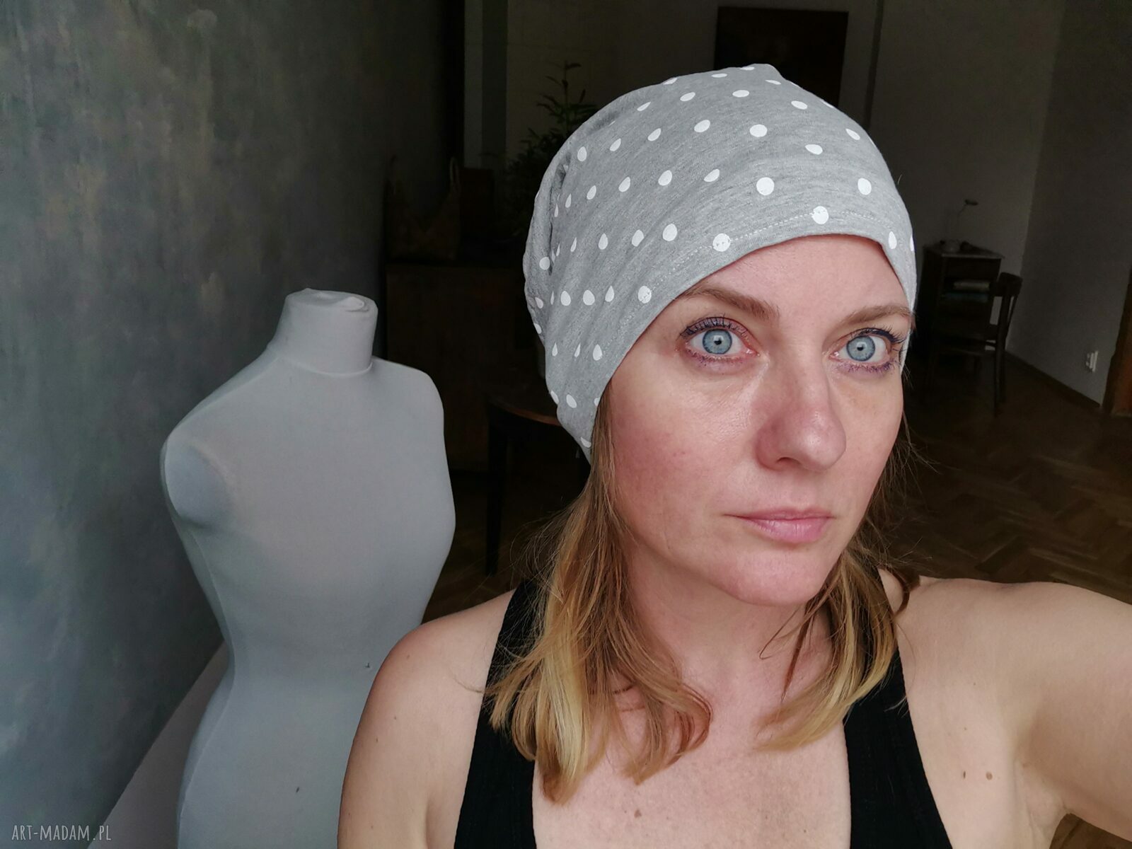 Czapka dzianinowa damska Boho w grochy Frida - na podszewce, rozmiar uniwersalny