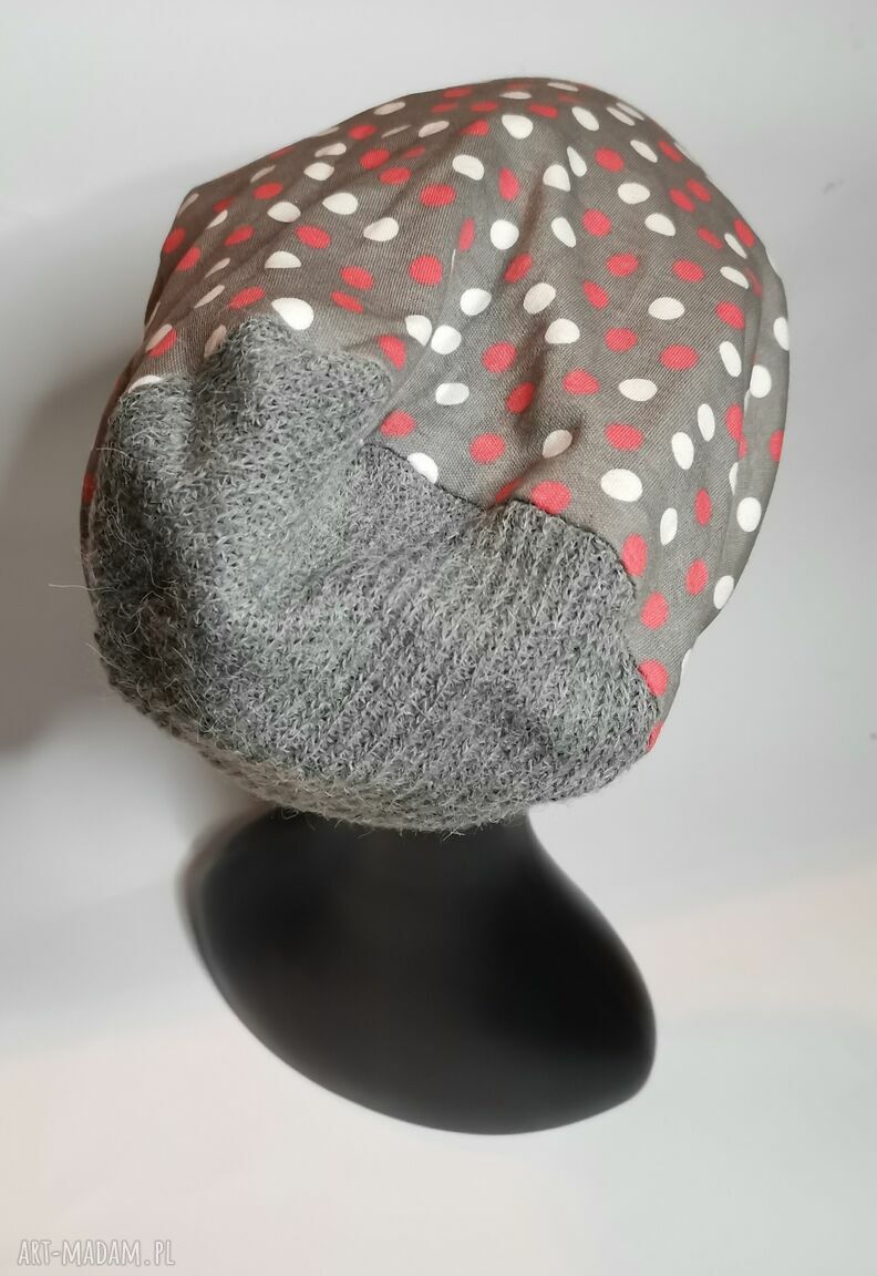 Czapka dzianinowa w grochy - one size na podszewce, hand-made Ruda Klara