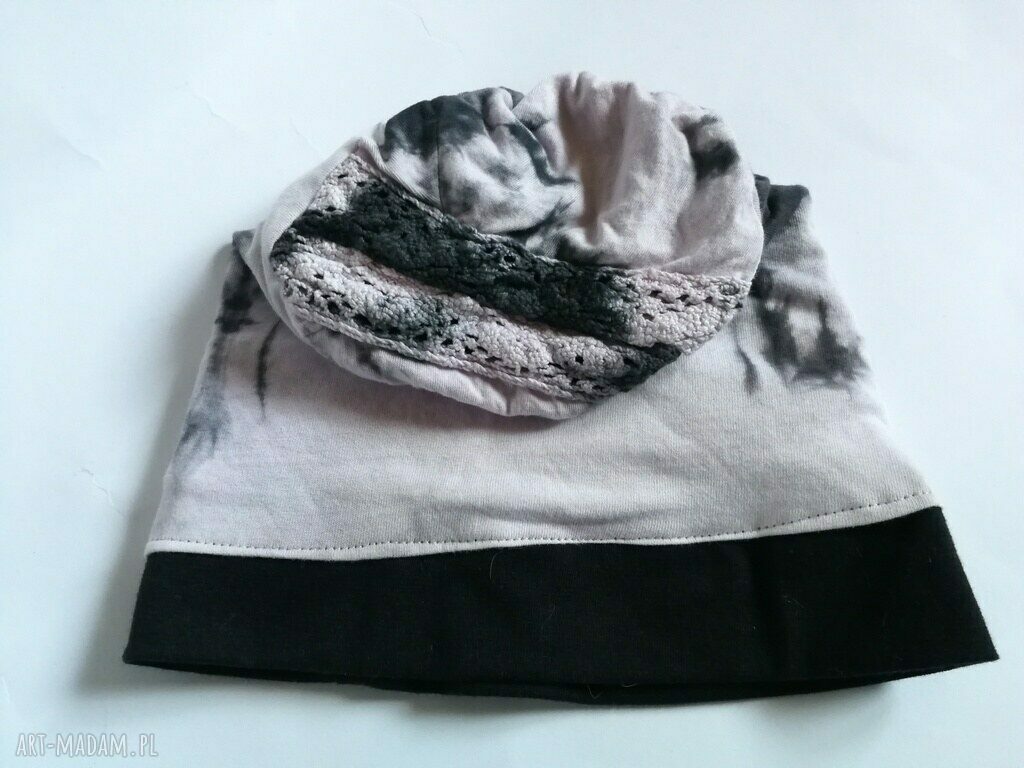 Czapka dziecięca z dzianiny bawełnianej