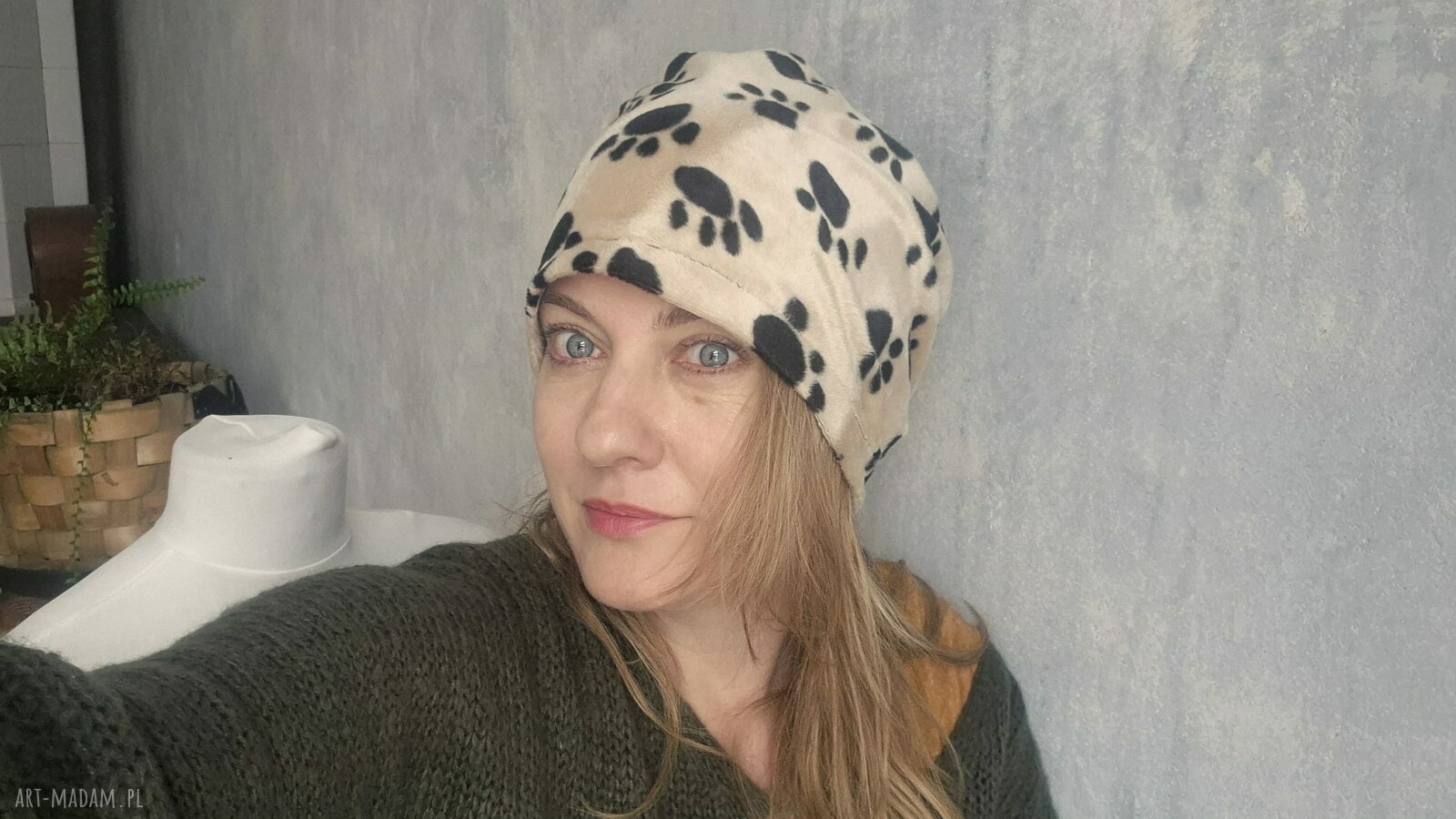 Czapka futrzana damska na podszewce - rozmiar uniwersalny