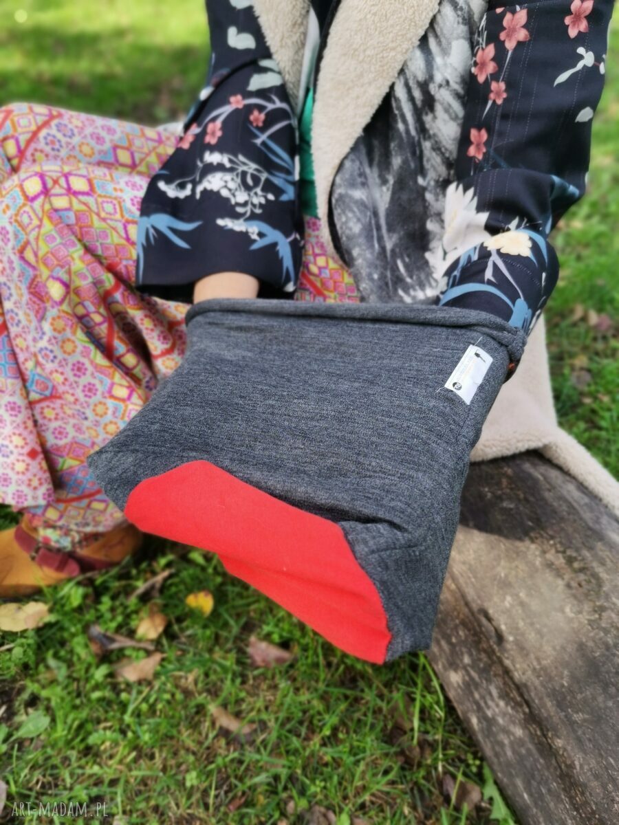 Czapka smerfetka grafitowo-czerwona - boho folk, bez podszewki, rozmiar uniwersalny