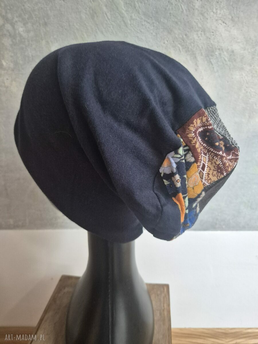 Czapka granatowa folk w patchworku na podszewce - rozmiar M