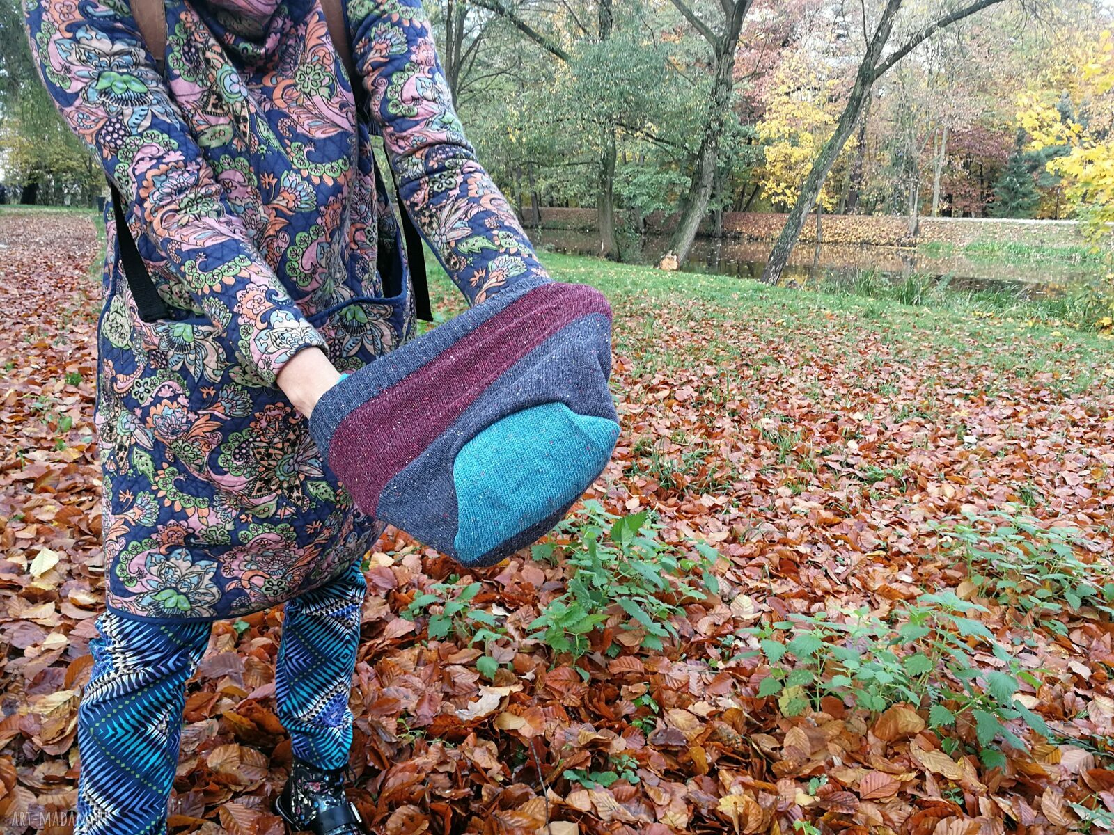 Ręcznie robiona czapka wełniana boho unisex na podszewce (rozmiar uniwersalny)