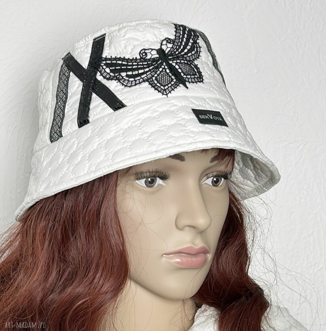 Ręcznie robiona czapka bucket hat ZERO WASTE 15 - motyl, upcycling i koronka, rozmiar 56