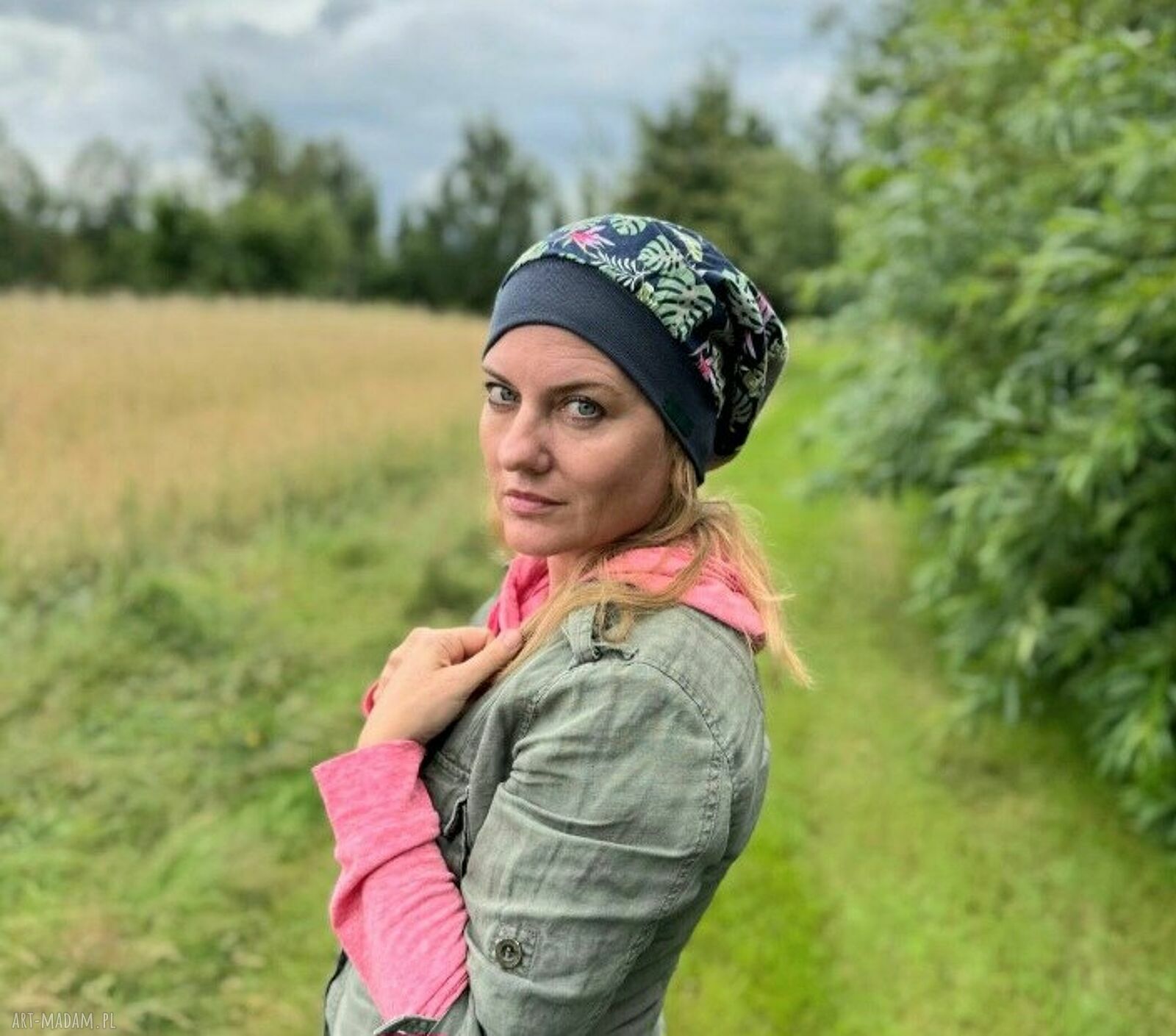 Kolorowa czapka boho folk dla kobiet - na podszewce, rozmiar uniwersalny