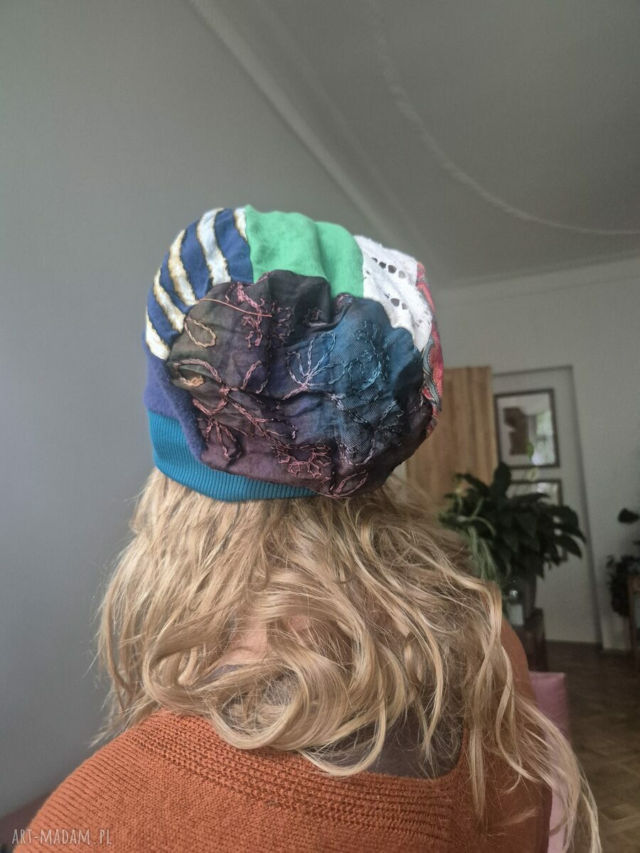 Kolorowa czapka patchworkowa Smerfetka - handmade na podszewce
