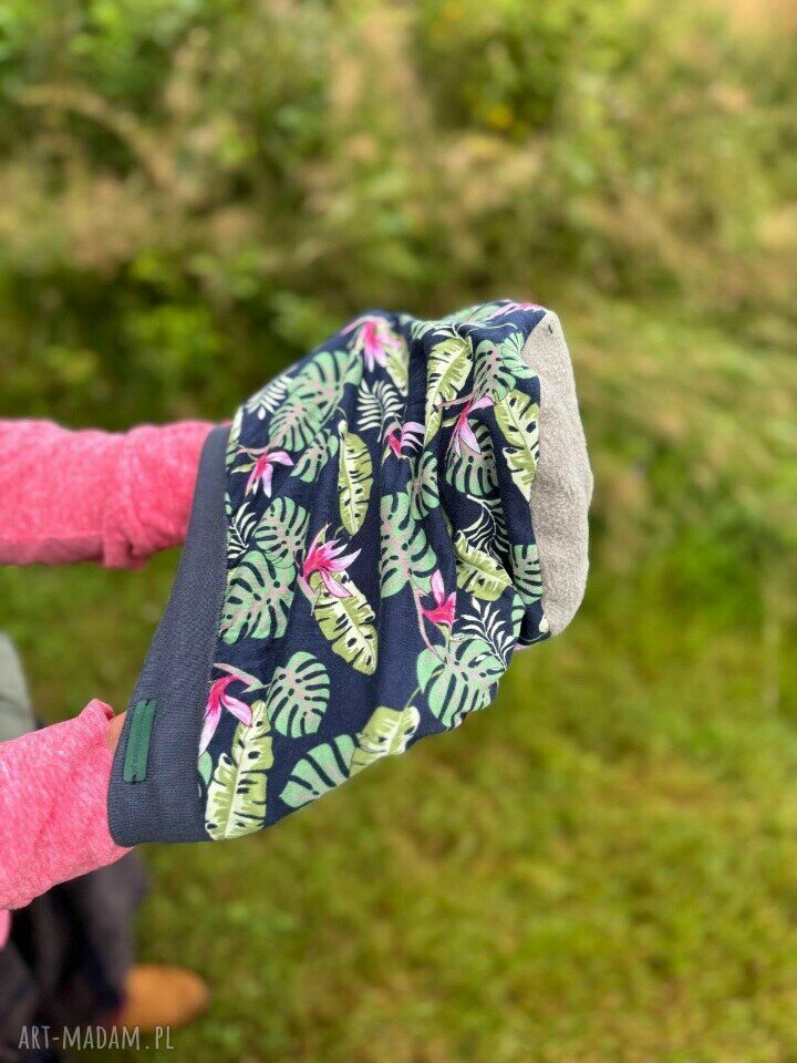Kolorowa czapka boho folk dla kobiet - na podszewce, rozmiar uniwersalny