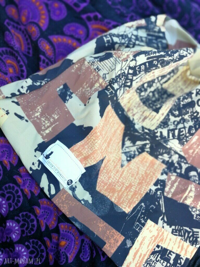 Czapka komiks unisex duża - ręcznie wykonana czapka z dzianiny