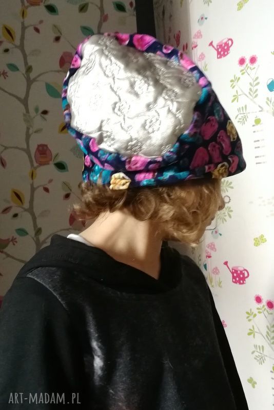 Czapka kwiatowa miękka długa etno-boho na podszewce