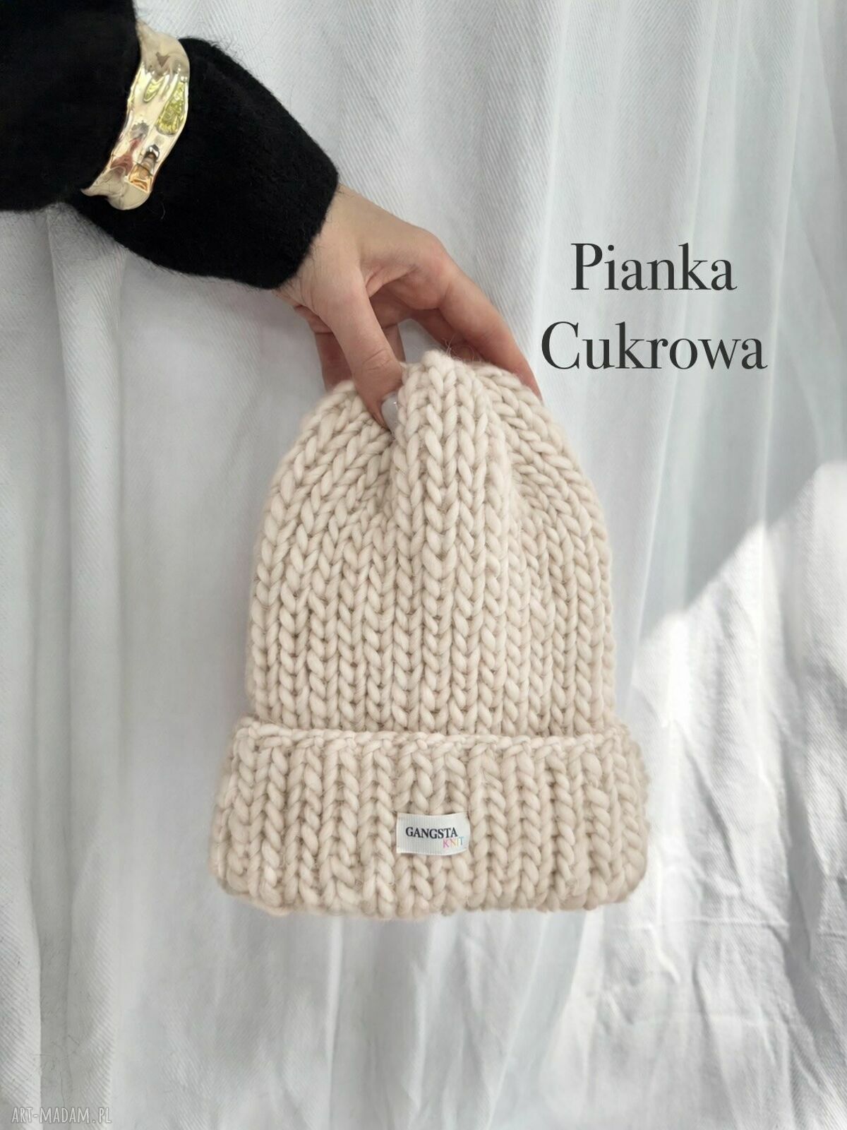 Czapka Lily z 100% wełny w kolorze pianki cukrowej