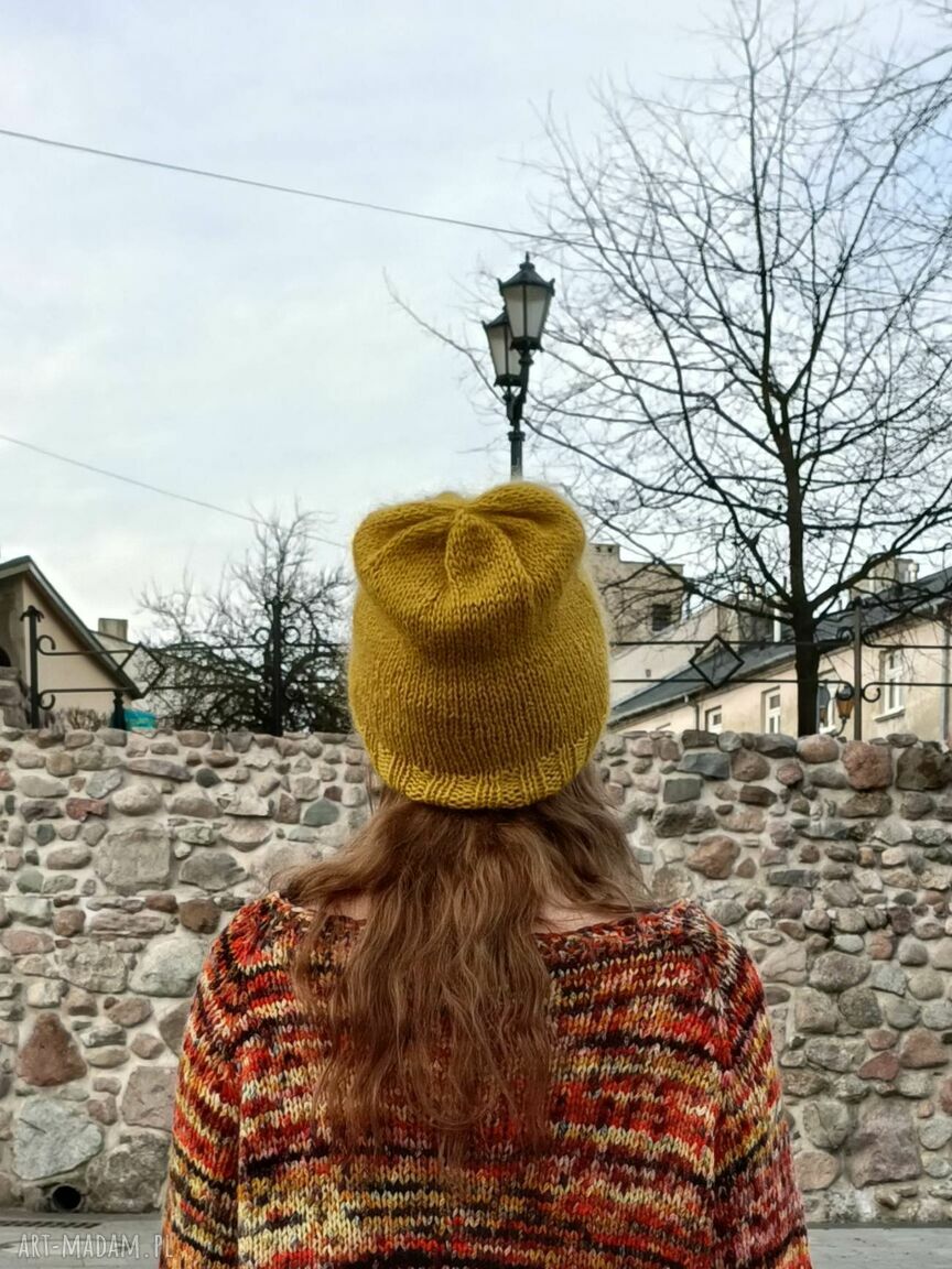 Czapka Luxe Ochra na drutach - beanie handmade z moheru, jedwabiem i merino
