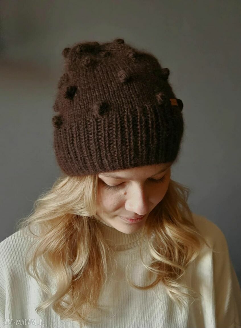 Czapka Luxe na drutach ręcznie robiona damska czapka zimowa The Wool Art