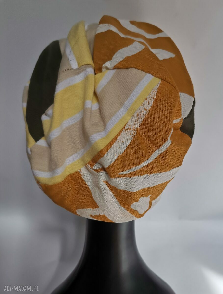 Czapka boho z frędzlami „matka w pracy pracowała o romansie” - one size 58-59