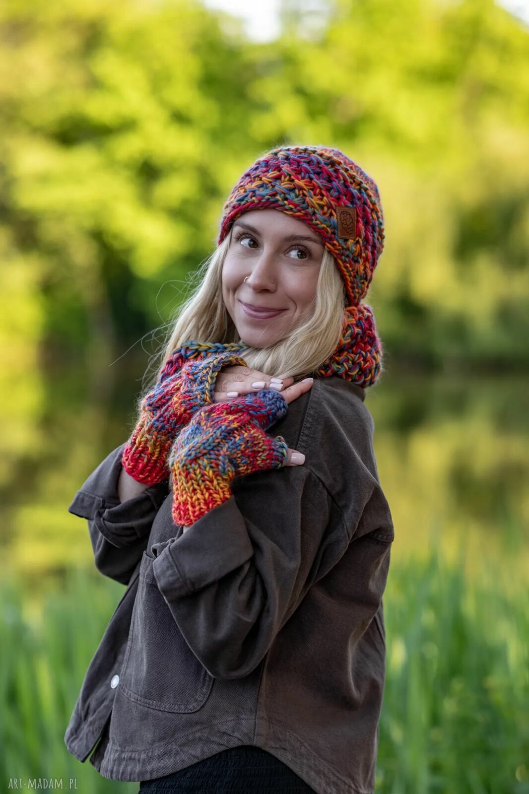 Ręcznie robiona czapka damska handmade