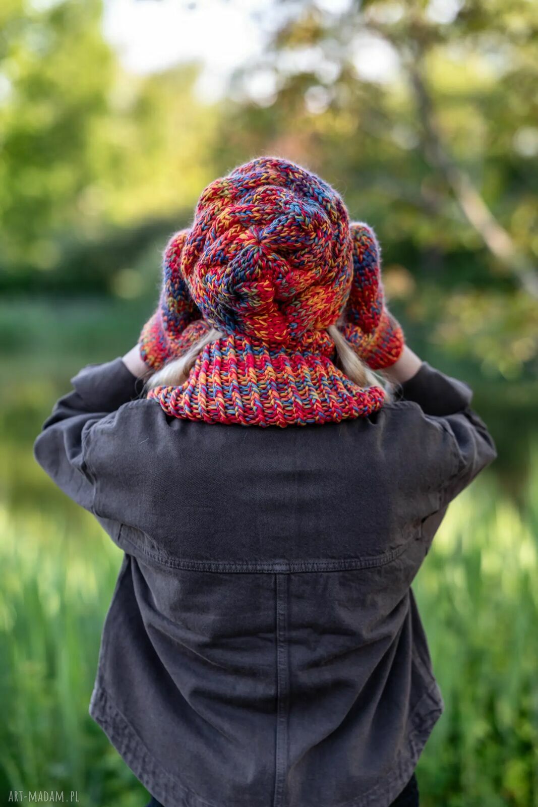 Ręcznie robiona czapka handmade na chłodne dni
