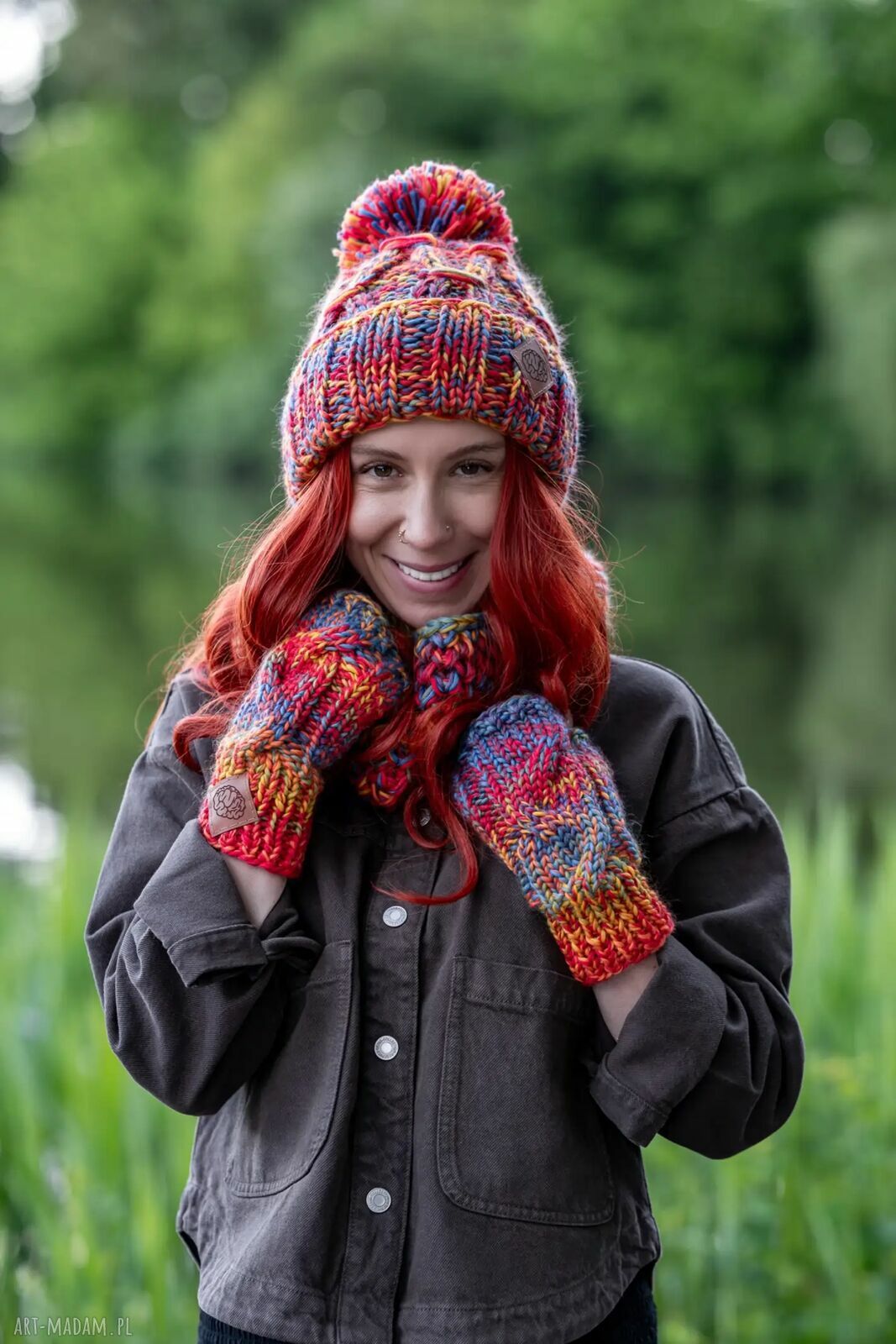 Czapka MERINO 100% Euforia - przygaszone czerwienie