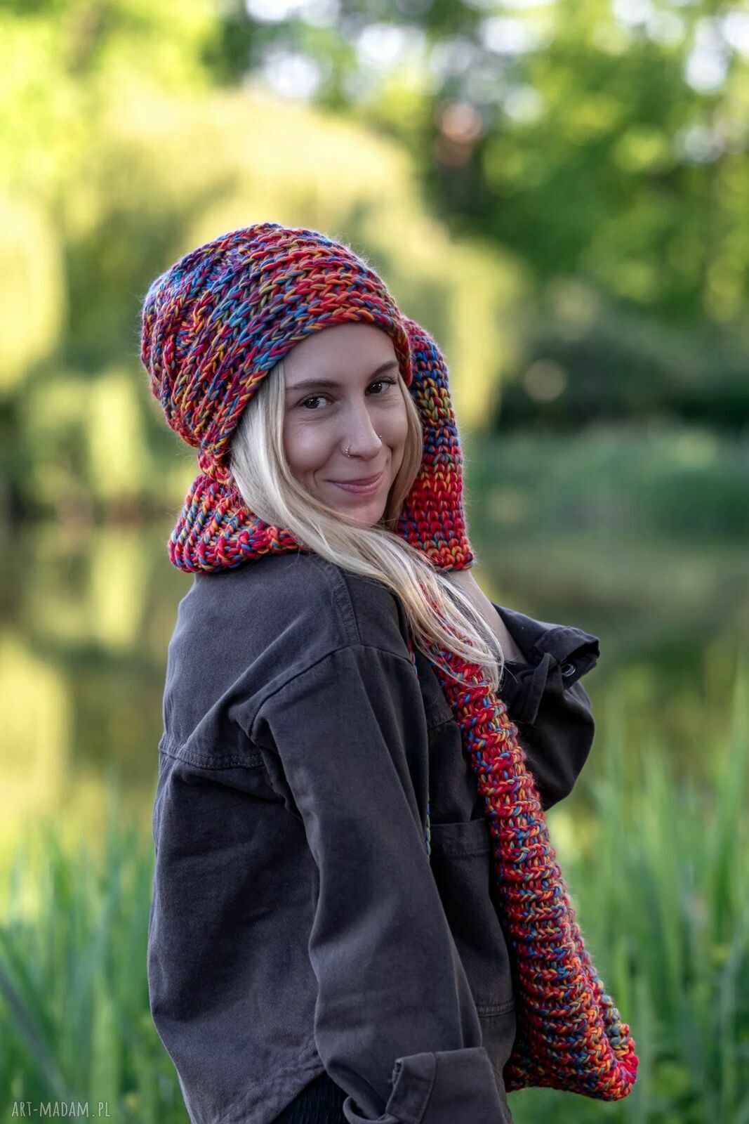 Ręcznie robiona czapka handmade na chłodne dni