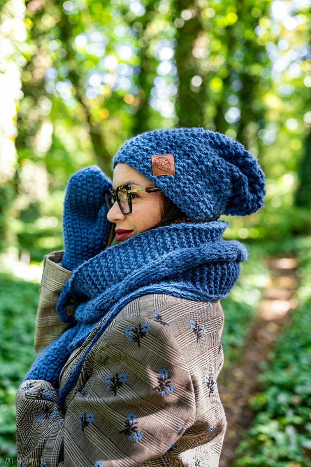 Czapka damska MERINO Neverland - ciemny niebieski z jedwabną podszewką