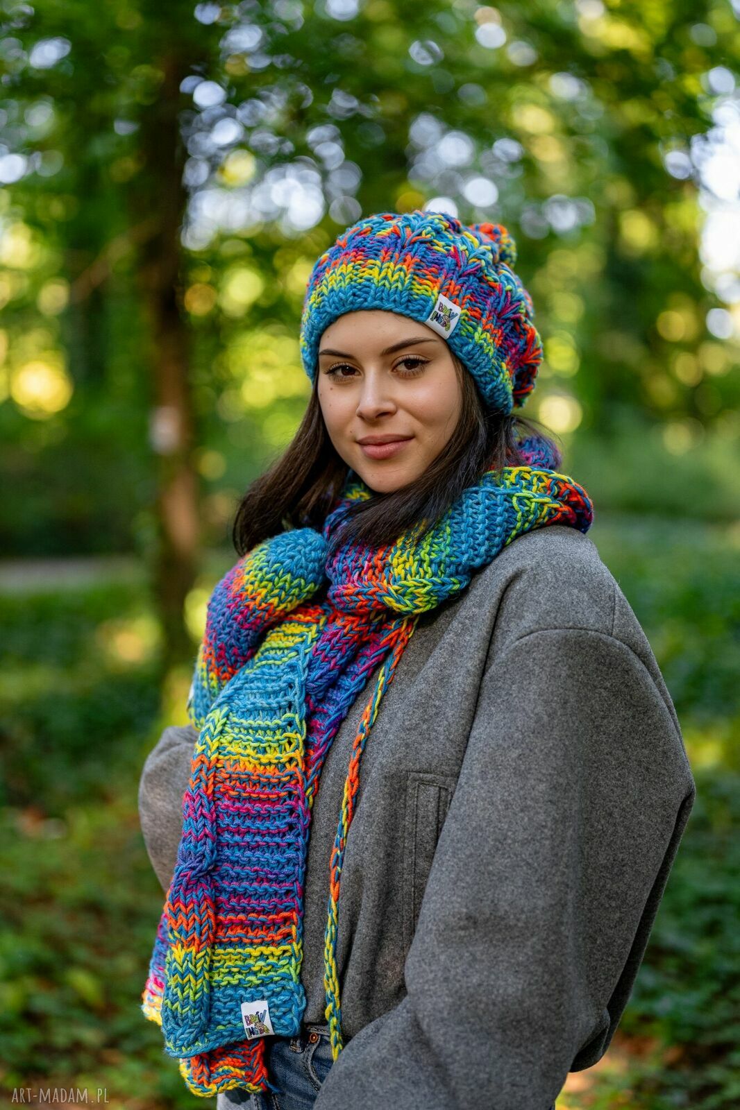 Czapka merino 50% "Tęcza błękit" SMILE - ciepła damska z polarem i pomponem