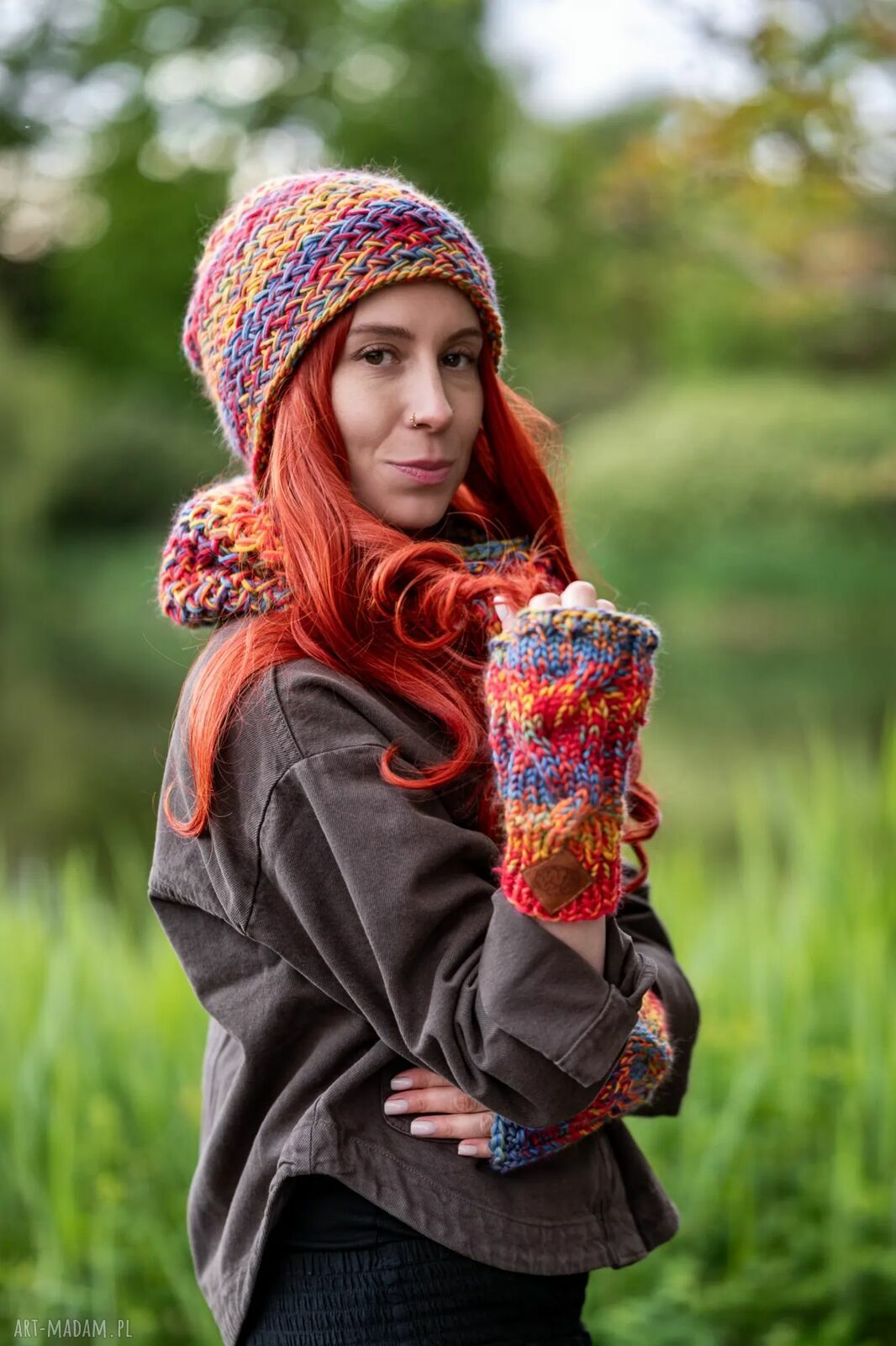 Czapka merino 100% Explorer - przygaszone czerwienie
