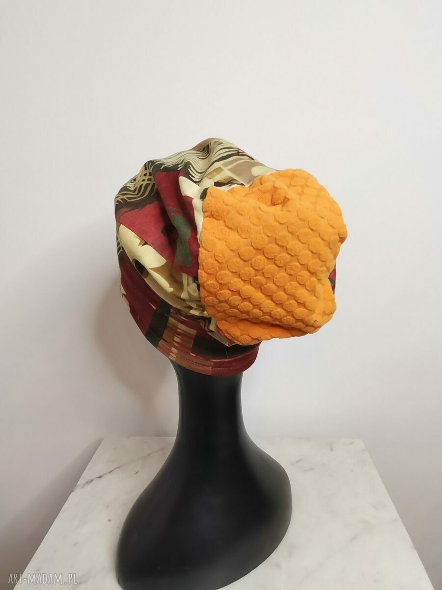 Czapka damska boho na podszewce 56-57 cm z frędzlami - na co dzień