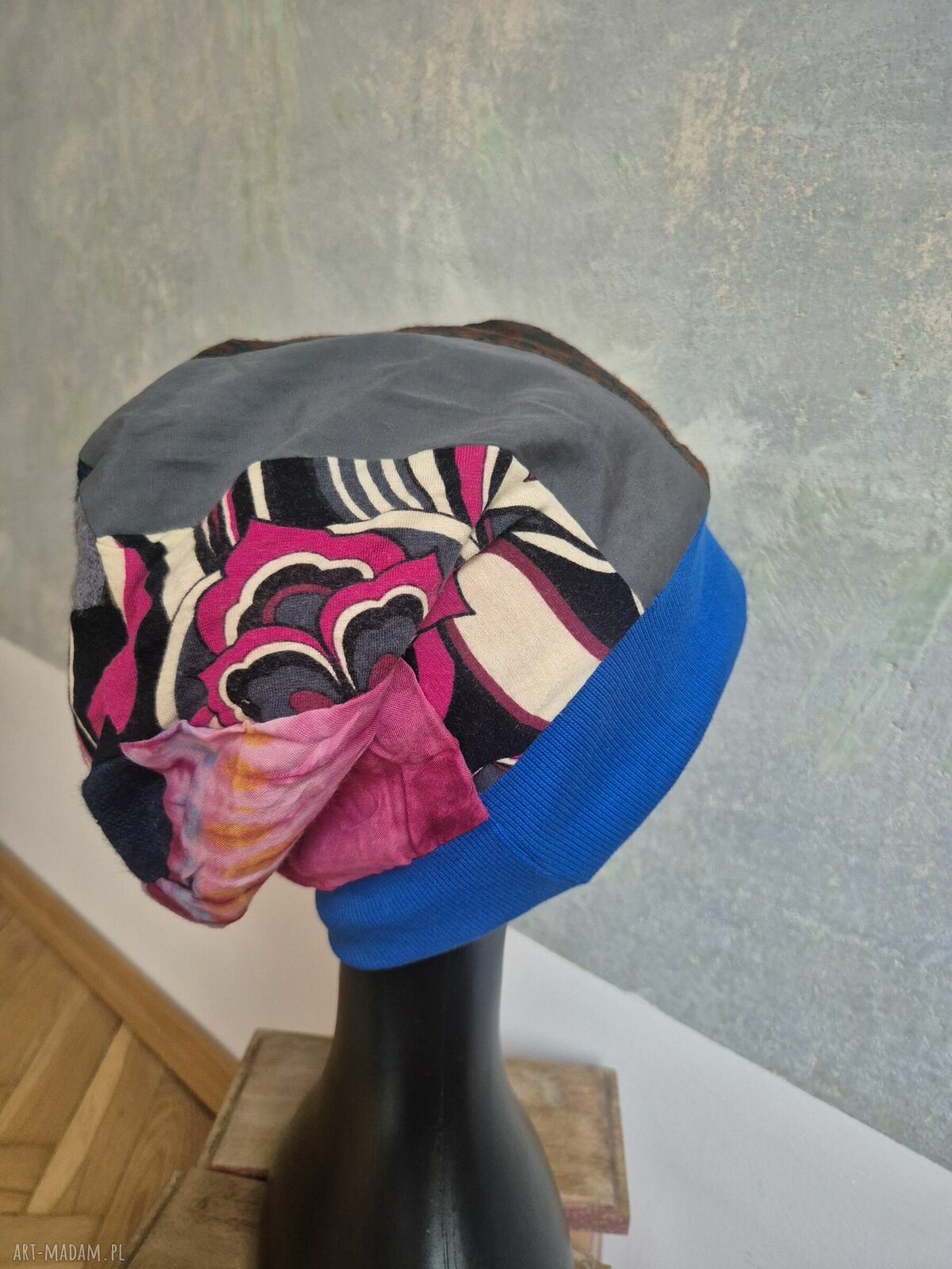 Czapka patchwork „Smerfetka” z podszewką - ręcznie szyta, na co dzień