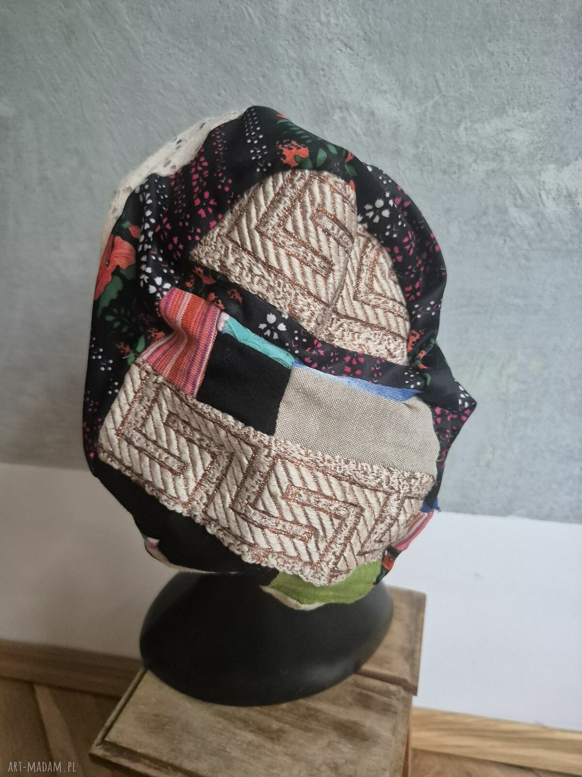 Czapka patchworkowa na podszewce - rozmiar uniwersalny, handmade