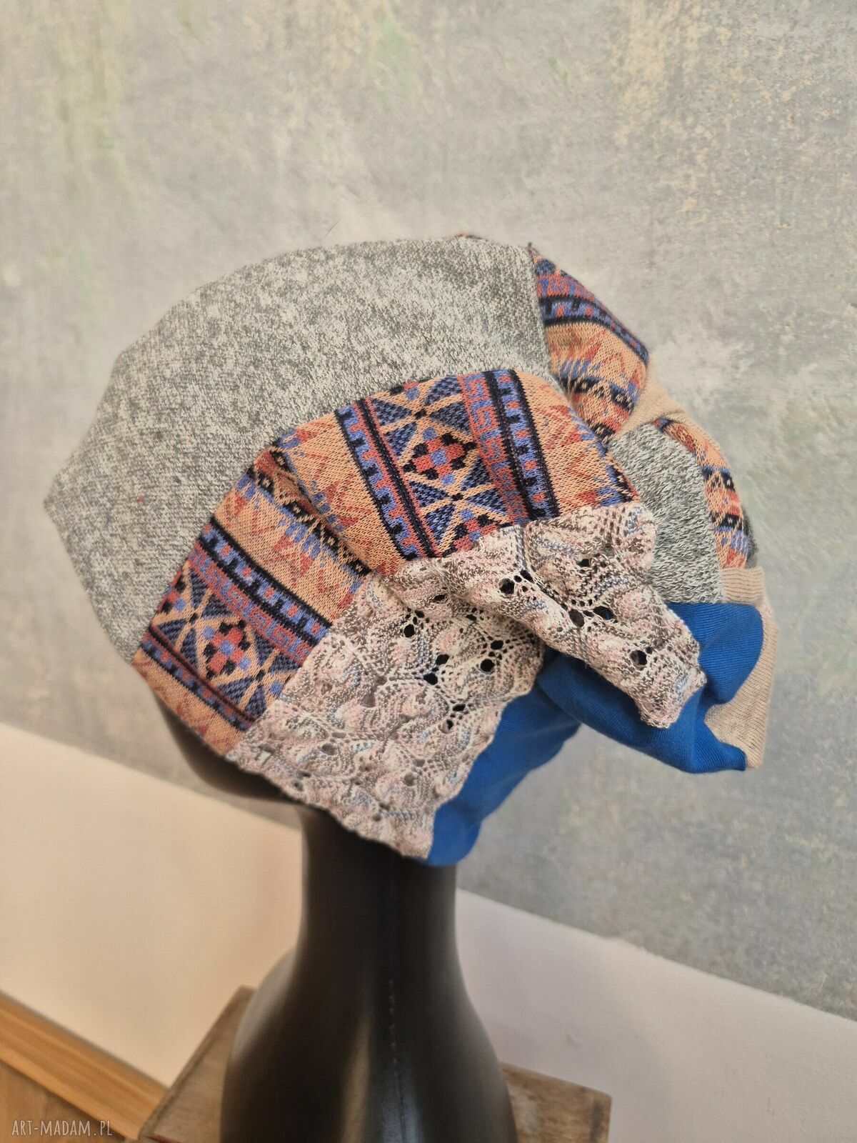 Czapka patchworkowa Boho z koronką na podszewce - rozmiar uniwersalny