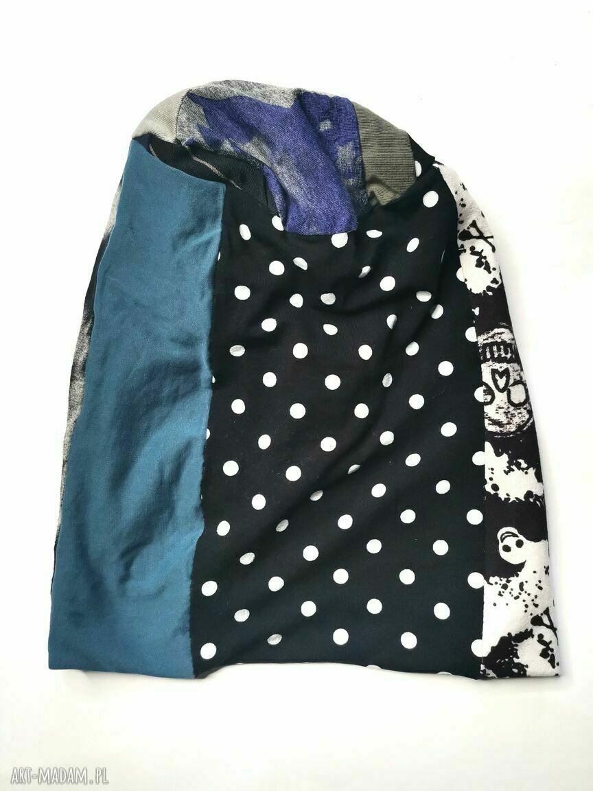 Ręcznie robiona czapka patchworkowa z czaszką i rowerem w stylu boho