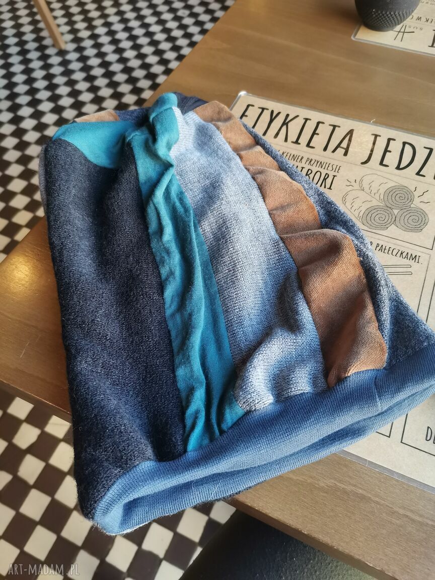 Czapka patchworkowa Smerfetka - uniwersalna na podszewce (handmade)