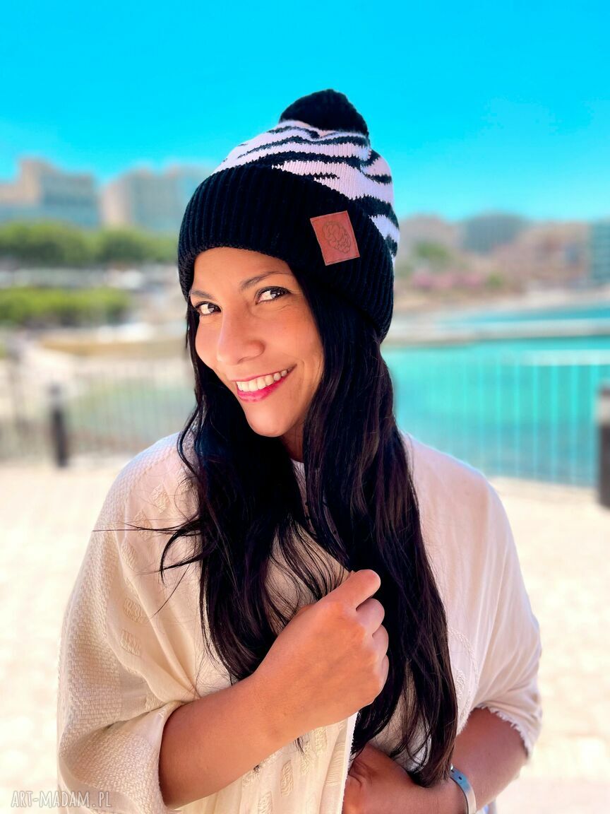 Czapka w zebrę czarno-biała - handmade beanie unisex